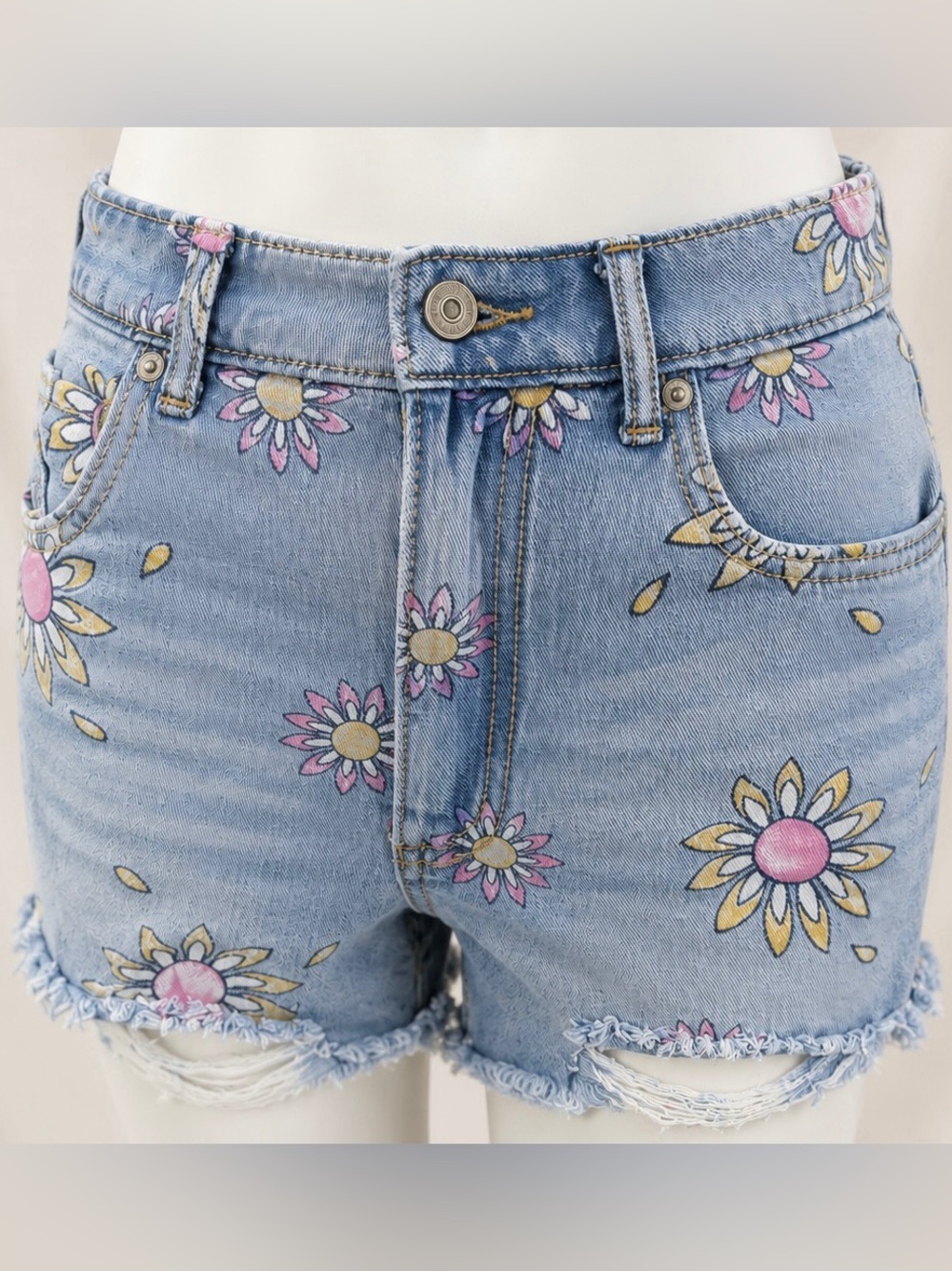 No Boundaries Daisy Print Distressed Denim Shorts Women’s Size 7